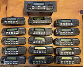 Aam258kd9pw2an Motorola Mobile Radio Lot Multiple Bricks And Remote Heads