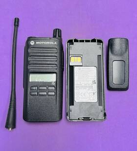 Motorola Azh87ydh9ja2an Cp100d Digital Portable Radio Uhf 403-480 Mhz