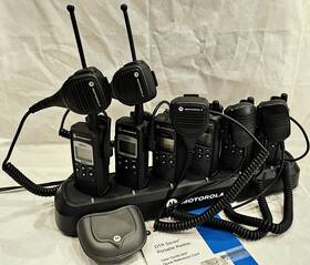Dtrxx0 Motorola Set Of 6 Dtr Digital Portable Two Way Radios - With Accessories