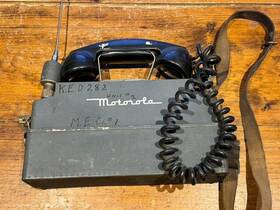 Motorola Fhtr1b Vintage 1949 Inch Lunch Box Handie-talkie Fm Radiophone Low Band
