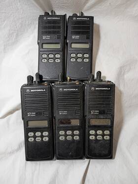 Motorola H01rdf9pw1bn Lot Of 5 Mts2000 Uhf 403-470mhz Radios Parts Repair As Is