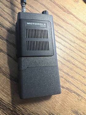 N24xpu3120an Motorola H24xpu3120an Expo Walkie Handie Talkie Fm Radio As Is Untested Read