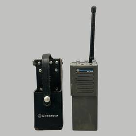 H33bbu3143a Motorola Mt500 Uhf Radio Ghost Busters Untested Ships Quickly