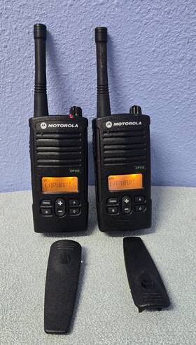 H96kcf9aa2ba Motorola Lot Of 2 Cp110 Vhf 150.8 174 Mhz Portable Radio 16 Ch