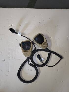 Motorola Hmn1089 Pair Of Microphones Apx/xtl Hmn1089a/1090a