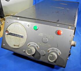 L2166b-1 Motorola Vintage Police Fm Mobile 2-way Squad Car Radio