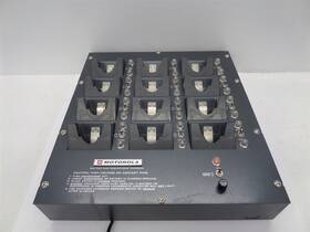 Nln6260b Motorola Vintage 12-slot Battery And Radiophone Charger 12-bay