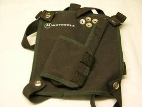 Nln6731a Motorola Mountaineers Chest Pack For Most Handheld Radios