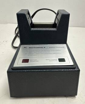 Nln6895a Motorola Vintage Ht-220 Slimline Desktop Charger
