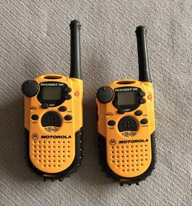 Motorola Nu26804a Talkabout 200 Frs Uhf Analog 14-ch 2-way Radios Pair Orange/black