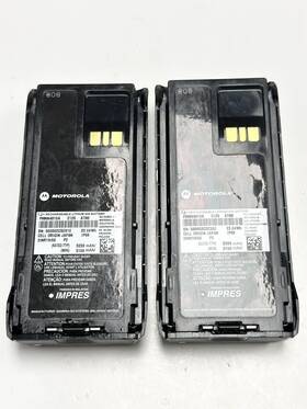 Pmnn4810a Motorola Lot Of 2x Used Oem Impres 3200 Mah Li-ion Ip68 Dated 2021