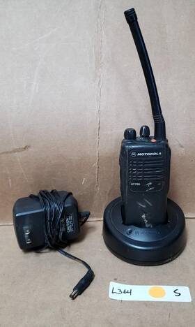 Pmud1573a Motorola Ht750 Radio 16 Ch With Antenna And Charger L 364 S