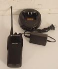 Motorola Radius Cp 200 16 Channel Uhf Portable Radio With Charger