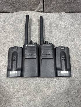 Rva50vl Motorola Two-way Radios Lot Of 2 Vhf 8-channel Tested With Batteries