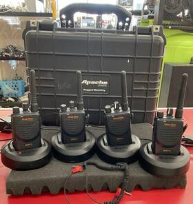 Bpr40-u8 Motorola Solutions Edi2 8 4 X Bpr40 Mag One Series 4w 8-channel Uhf Two-way Radio - Bundle