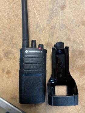 Rmv2080 Motorola Solutions Edir 6 On-site 2-way Business Radio Works But No Charger
