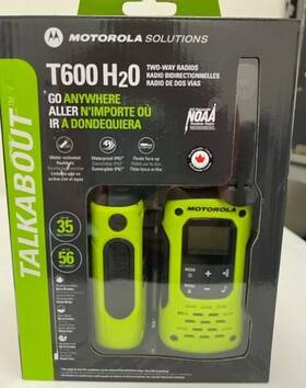 T600-c Motorola Solutions T600 35 Mi. Waterproof Two-way Radio Green 2-pack Tested