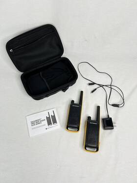 T47x Motorola Talkabout Two Way Radio Set -charger And Case - Tested Works