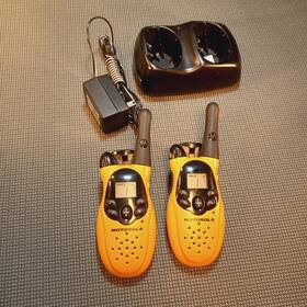 T6030r Motorola Mh 230r Two Way Radio Set Of 2 With Rechargeable Batteries And Charger