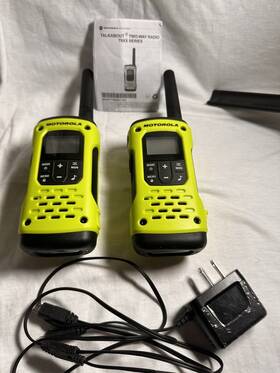 T6xx Motorola Series Black Green Talkabout Two Way Walkie Talkies With Manual