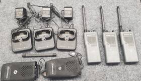 V32c Motorola Spirit Lll 2 Way Radio Walkie Talkies Channel Murs - Lot Of 3