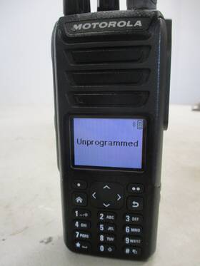 Vx-p949 Motorola Uhf R1 Two Way Radio No Battery