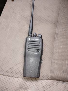 Motorola Wntn4497dr Cp200d Portable Handheld Two-way Radio Black Nntn4497dr Battery