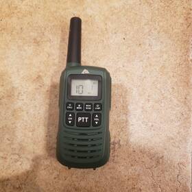 Oza19ltoo1 Ozark Single Trail Outdoor Walkie Talkie Batterys Not Included