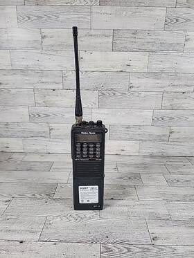Htx404 Radioshack Uhf Handheld Amateur Radio With Battery For Parts/repair