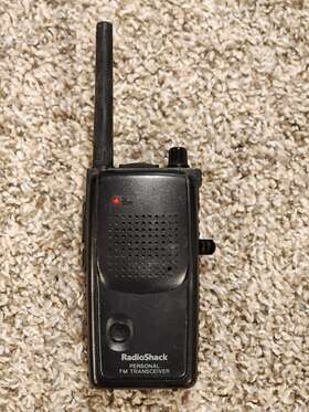 No.21-1807 Radioshack Radio Shack Personal Fm Transceiver Untested