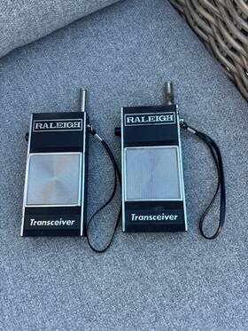 Raleigh Fr560fm-2 Vintage Two Way Radio - Not Working But Could Work With Some Simple Fixe