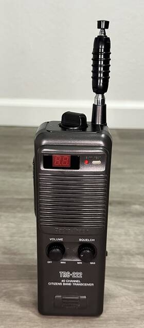 21-1646b Realistic / Radio Shack Trc-222 40 Channel Citizens Band Transceiver Pre-owned