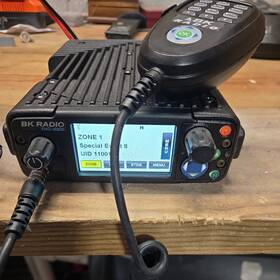Relm Kng-m800 Bk Radio With Intelligent Mic