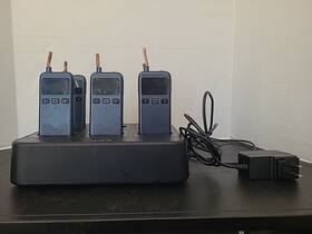 Rb19p Retevis Lot Of 5 Business Two Way Radio With 6-way Charger And Earbud Sets