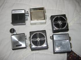 77646 Ross Lot Of 6 Micro Type Radios With Four Carrying Cases Untested