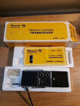 200-402 Royce 1-402 Electronics Two Watt-3 Channel Transceiver. Model D-1