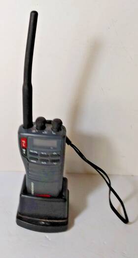 Hx-255 Standard Communication 1990s Marine Radio Vhf Handheld Estate Find
