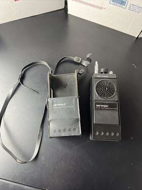 Surveyor Model-1500 1970s Vintage 5 Watt 3 Channel Transceiver With Case