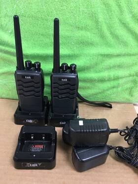 Tp2210-h7 Tait 2 Dmr Two Way Radio With Base And Ac-adapter Extra Tested