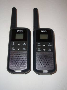 100068731 Talk Onn Set Of Two Walkie Talkies 2-way Radios