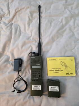 Triumph Instrument 0515-0283-4100-121 An/prc-152 Uv Handheld Radio Handie Talkie With Accessories