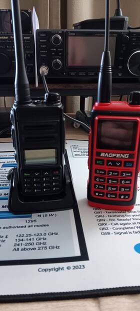 Qrz-1 Tyt Exlorer Handheld Dmr Radio Plus Baofeng Uv 17