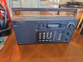 Cr-2021 Uniden 46549 World Wide Radio Ham Am/fm Longwave/shortwave