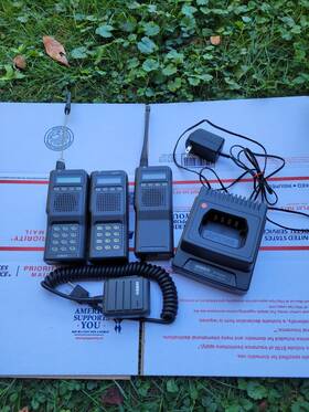 802tse Uniden Spu 454kt And Sps Handheld Two Way Fm Transceiver Radio Lot With Chrgr