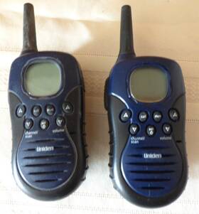 Ut8932ha7107g1-cn-2 Uniden Set Of 2 Two Way Radio Walkie Talkies-tested And Working