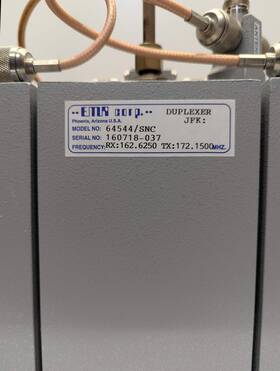 Used Radios 64544 Emr Corp Pass Notch Antenna Duplexer 64544/snc