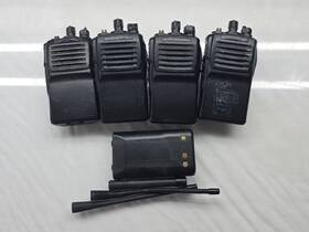Vx-351-a7-5 Vertex Standard Lot Of 4 Two-way Radio Set Uhf B42
