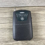 Vintage General Electric Am Fm Radio 7-2585A Works Antenna Extends. Fixed Price $8.49.