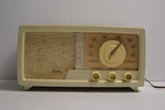Vintage Arvin 760 Cream Tube Radio Columbus Indiana Color Works. Fixed Price $148.75.
