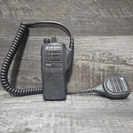 Motorola HT750 AAH25SDC9AA3AN 16 Ch 2-WAY Uhf S-split Radio 450-512 Mhz W/mic. Fixed Price $142.50.